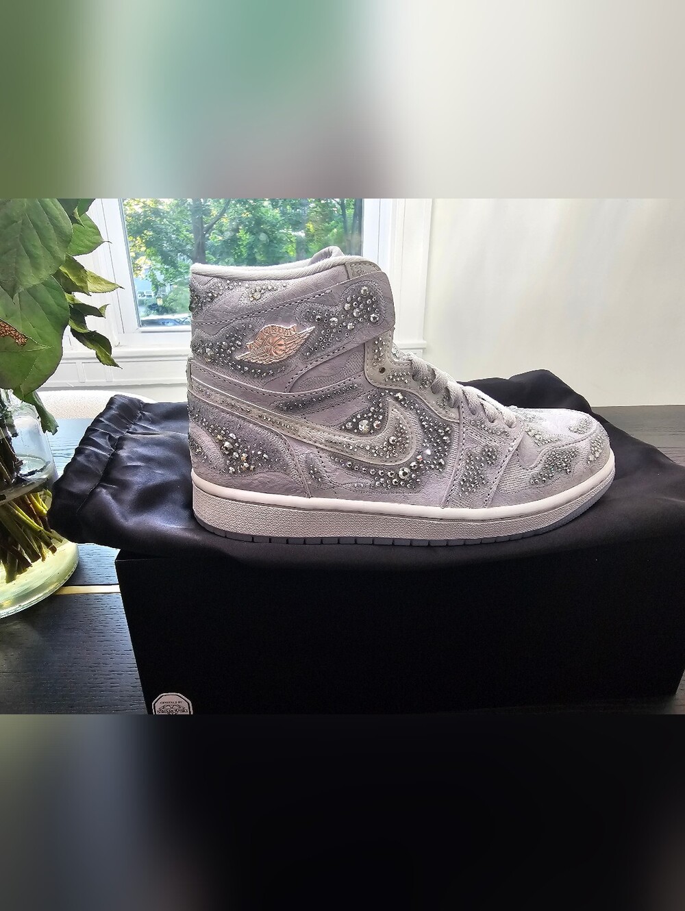 Rare Limited EDITION, JORDAN 1'S SWAROVSKI EDITION. WON ON SNEAKER APP.